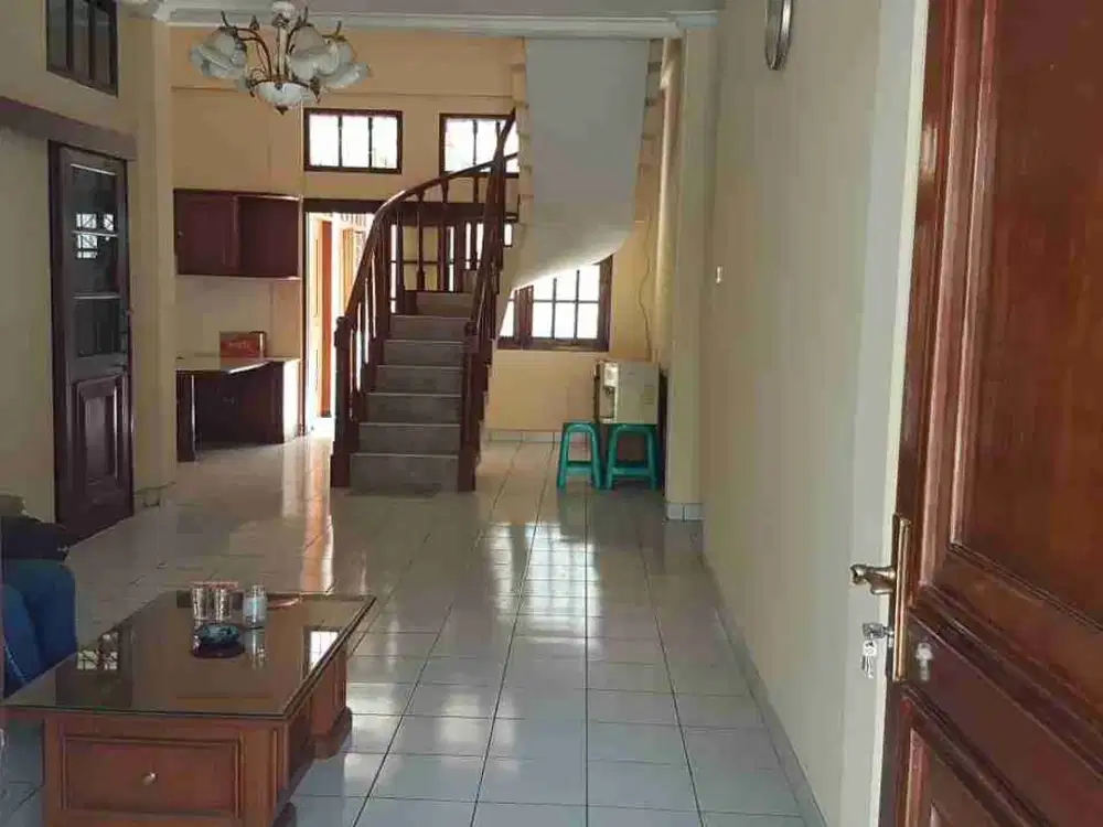 Sewa Rumah Asri Setramurni Furnished