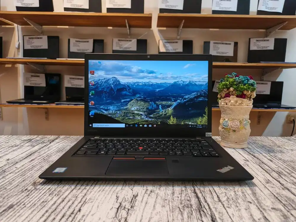 LENOVO THINKPAD T470S//CORE i5-7400u//RAM 8 GB