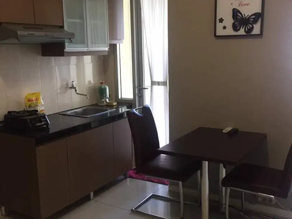 ready disewakan apartemen green lake sunter,tipe 2bedrooms full furnished,view danau,AC 2