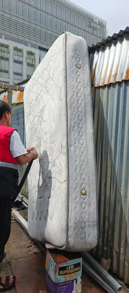 Jasa Cuci Kasur,Sofa,Karpet,Jok Mobil,Vyniel,DLL