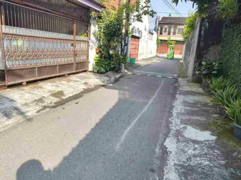 Tanah Manahan 150Mt, Ld 7Mt, Dekat Stadion jalan Adi Sucipto, Banjarsari, Solo