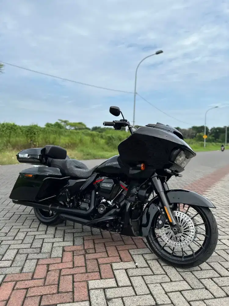 Harley Davidson Road Glide Special 2019 Black Macho Full Acc Like New