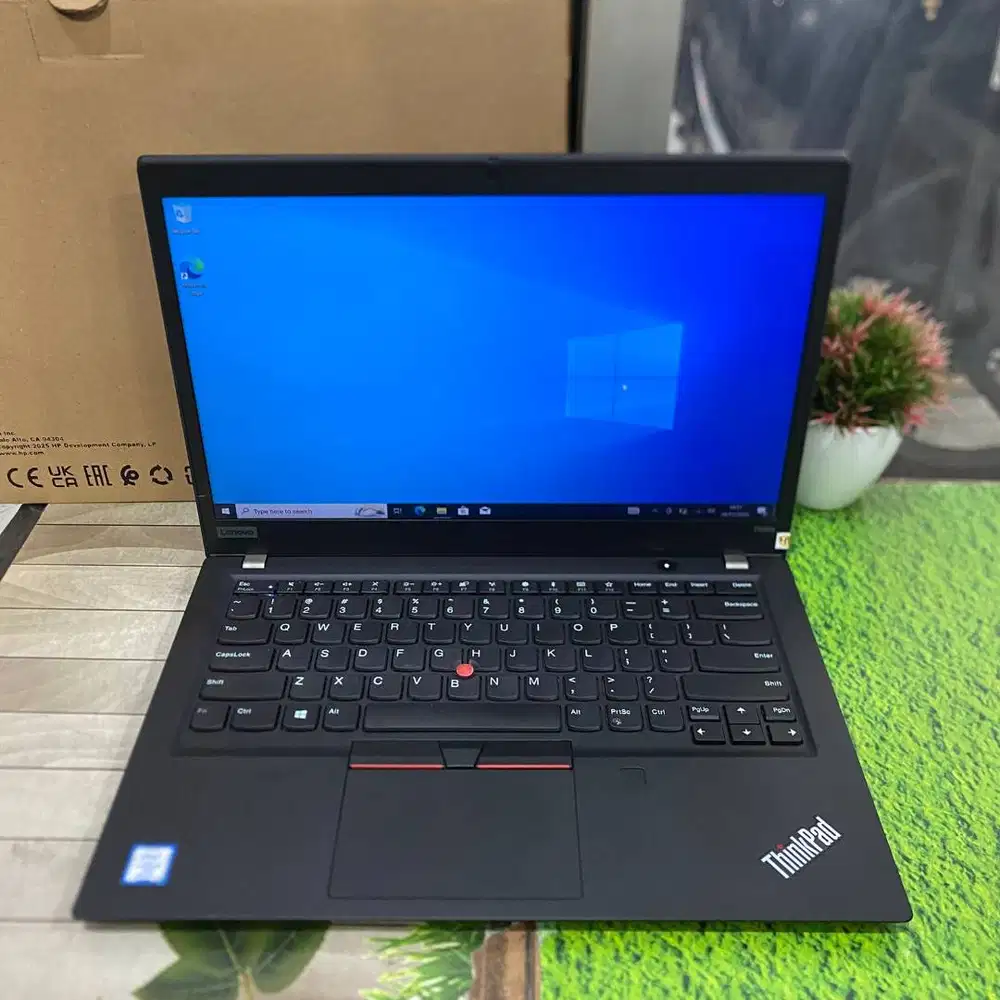 Lenovo Thinkpad T490s Core i7-8665U 32GB 512GB 14 FHD Touchscreen