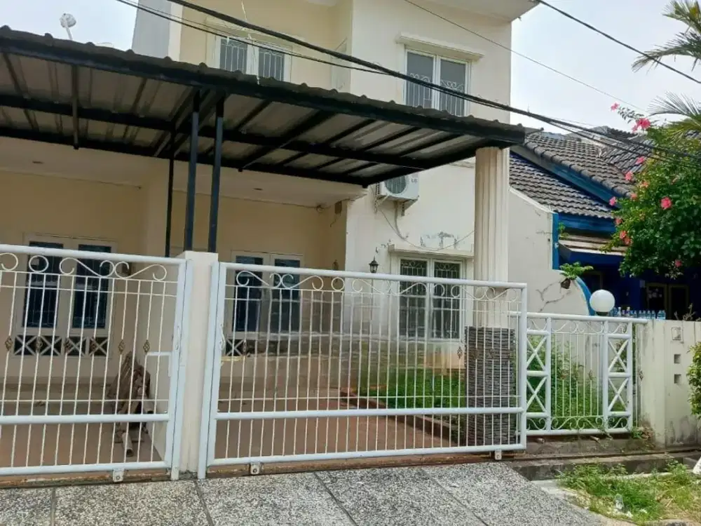 Dijual Rumah 2 Lantai di Taman Royal I, Cipondoh, Tangerang.