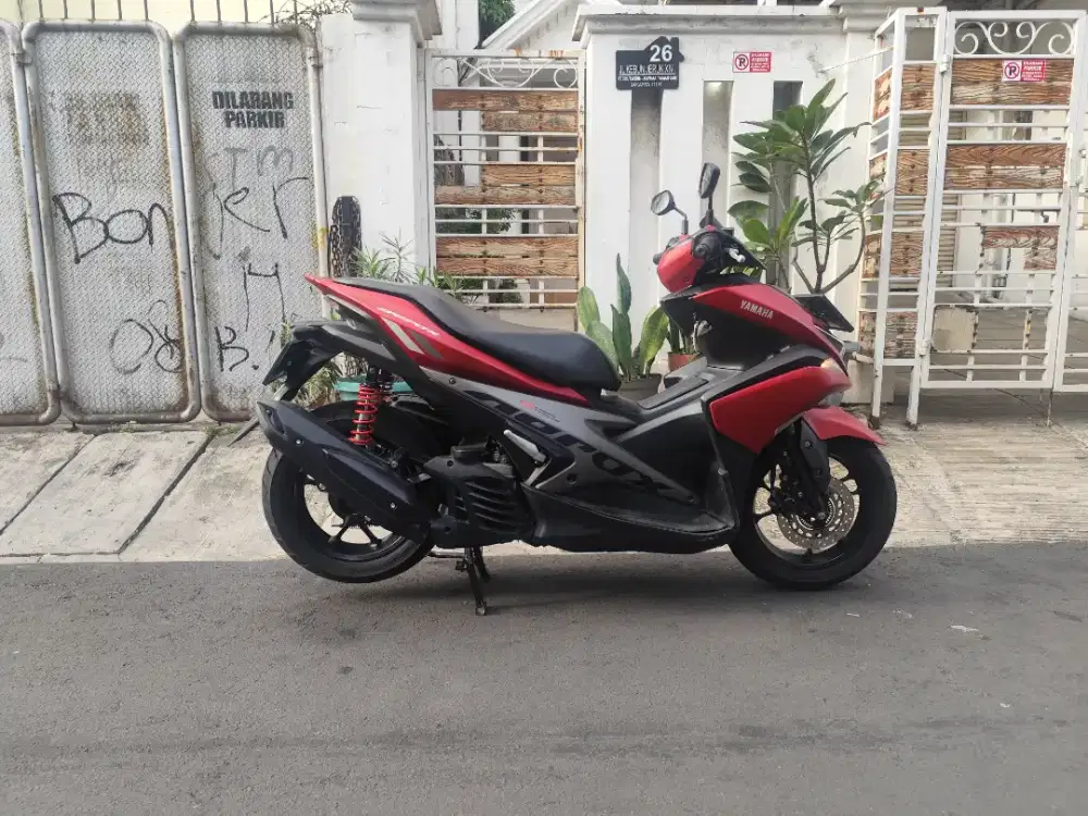 Yamaha aerox 155 th 2018 b dki km low istimewa
