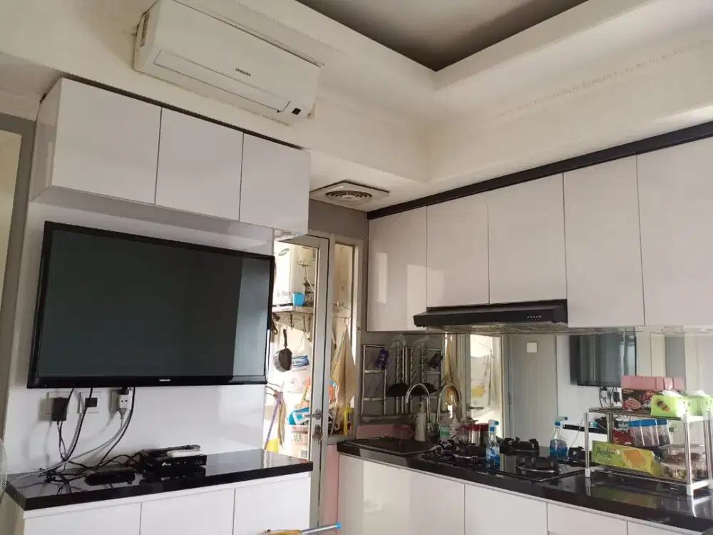 ready disewa apartemen green lake sunter,2bedrooms furnished,view laut priok,3 ac dan waterheater,hoek