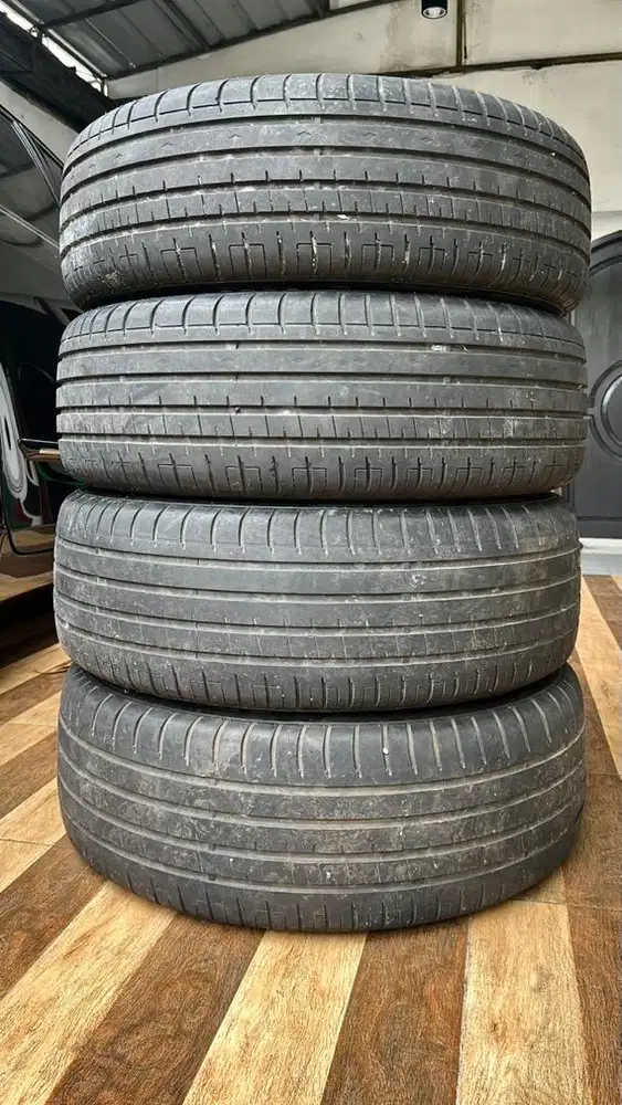 4 Ban 225 50 18 Tebal 90% Size 225/50/R18 Depok