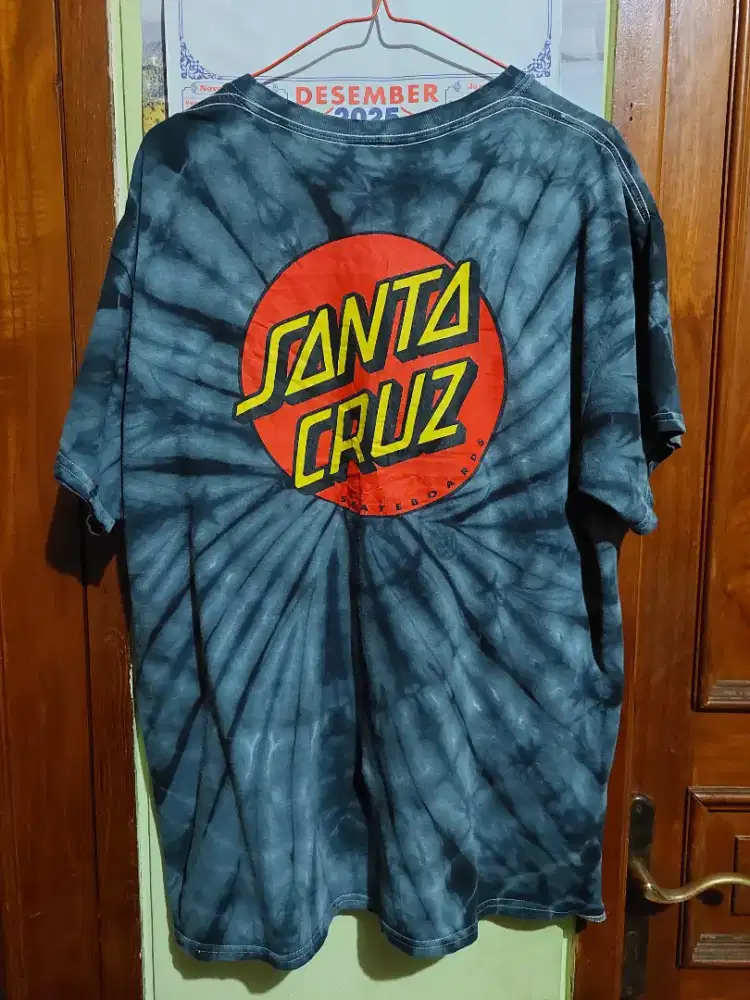 Kaos tai dye santa Cruzz bekas