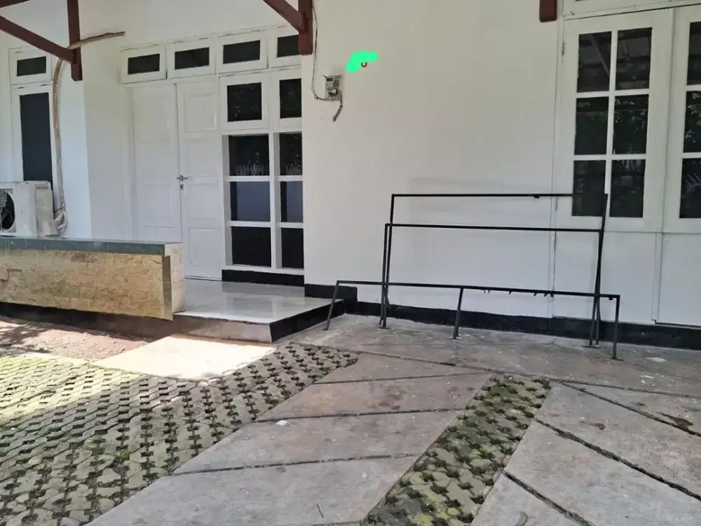 Disewa Rumah di Bona Indah 1 Lantai, Unfurnished.