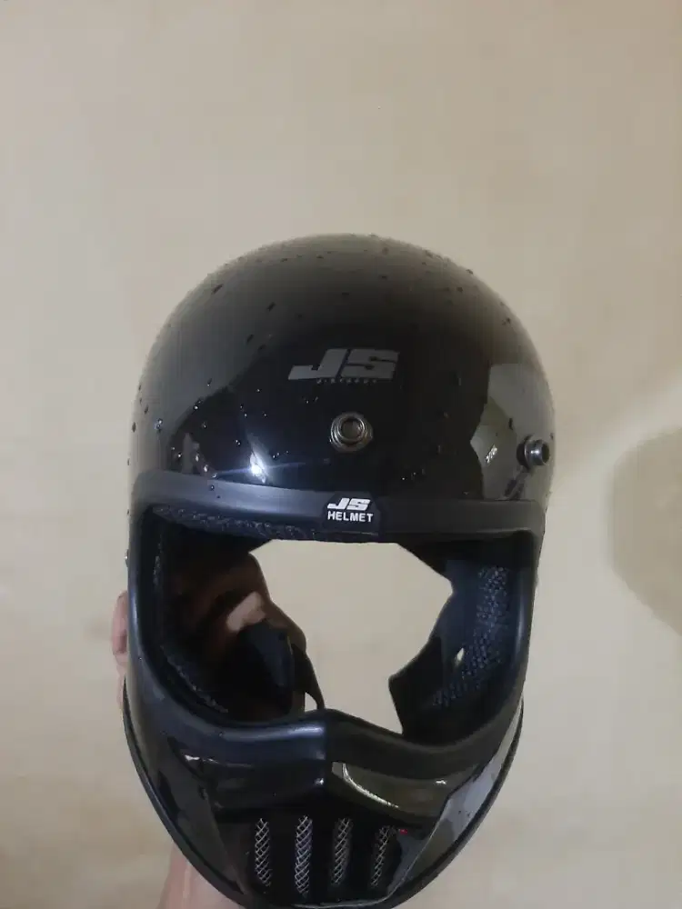 JS helm glossy black