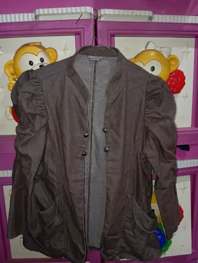 Outer Wanita Preloved Casual Warna Netra