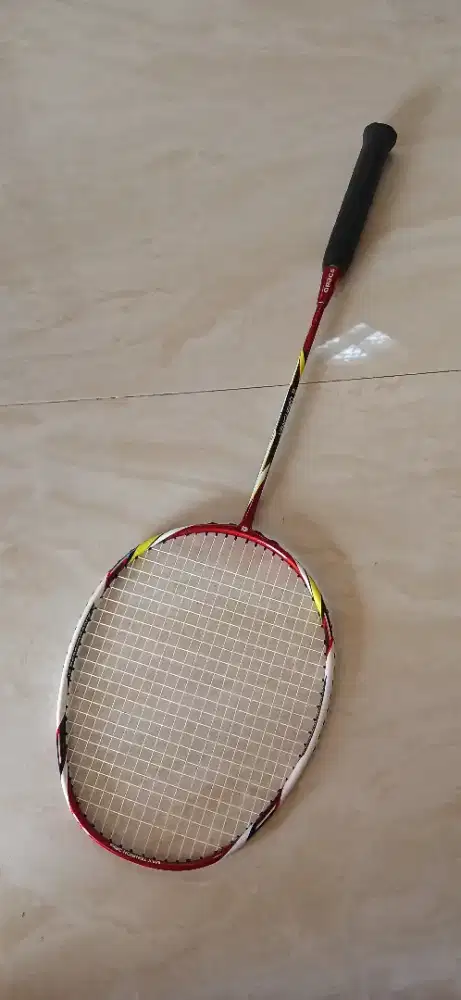 Raket APAC Vanguard 11 uk Original + senar Yonex BG66