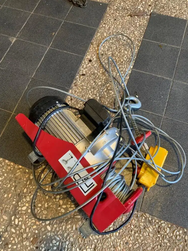 HOIST ELEKTRIK SECOND BAGUS