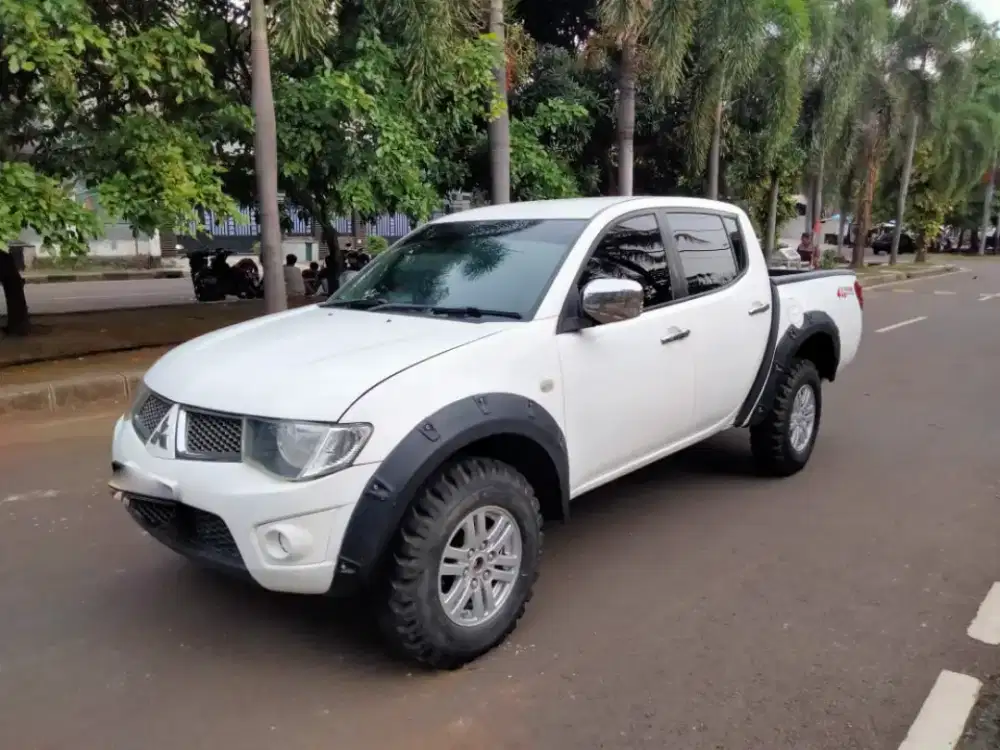 Triton GLS 2.5 Solar Manual 2014 Putih Terawat Yuk Cek Unit