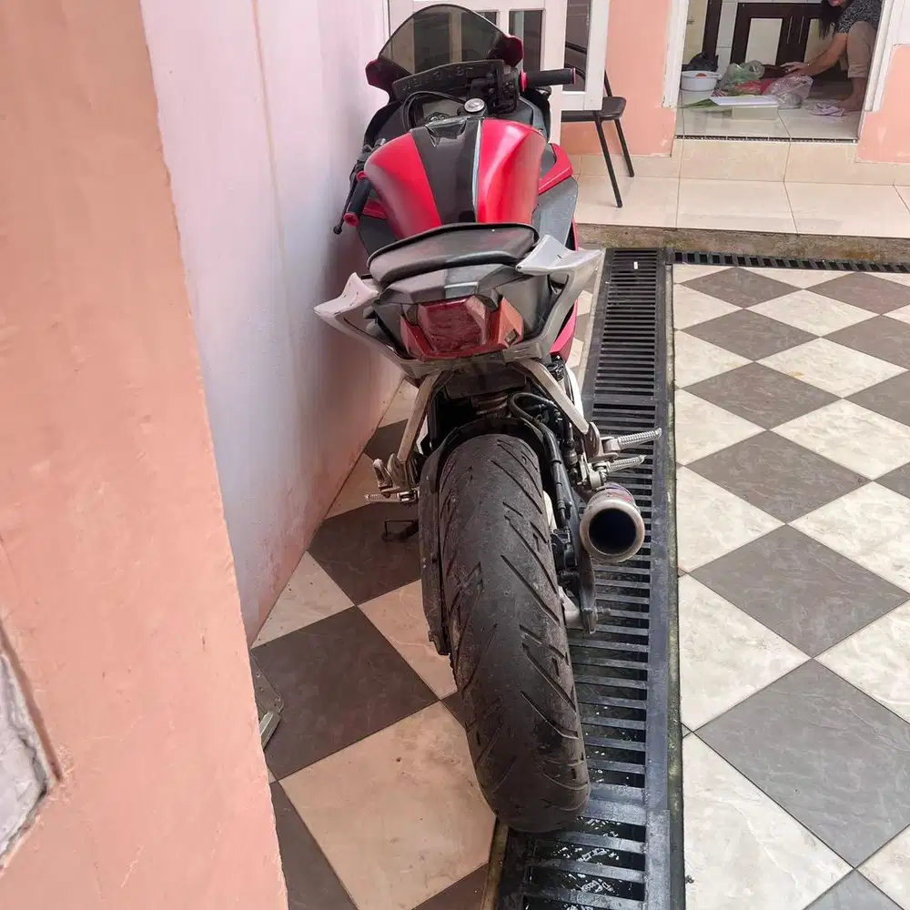 Yamaha R 15 tahun 2017