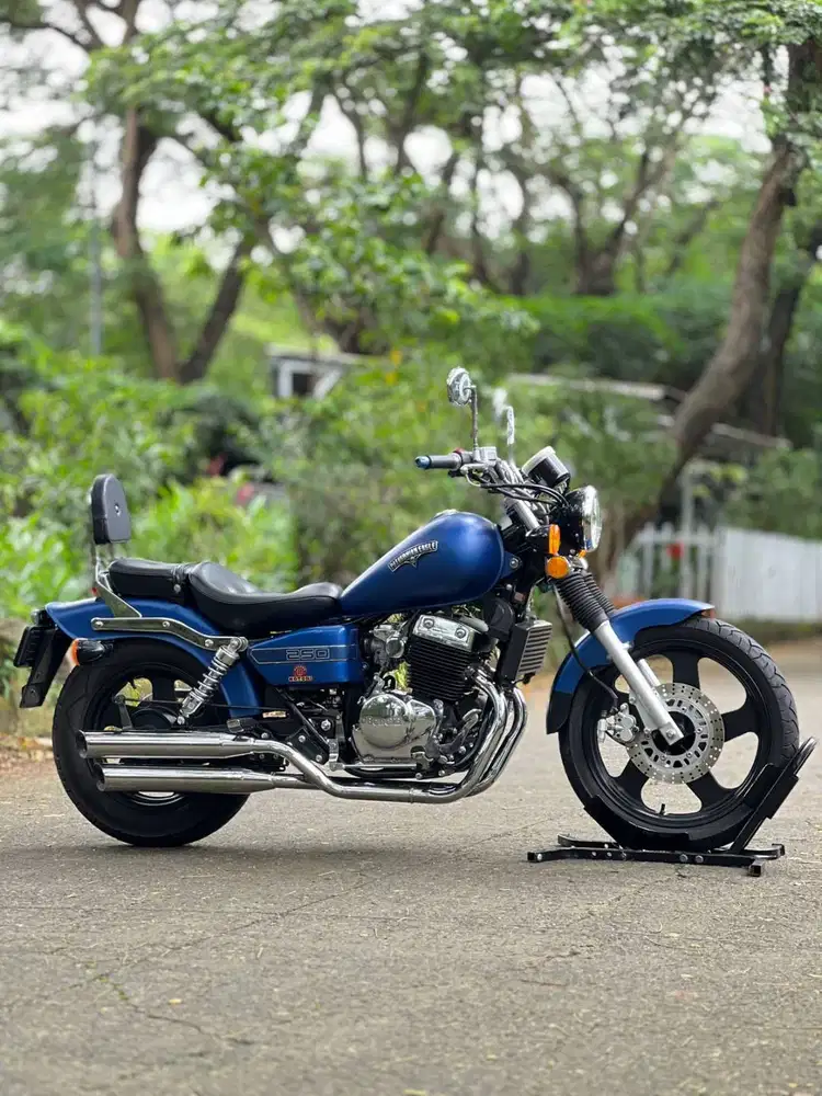 BENELLI PATAGONIAN EAGLE 250 KARBU 2020 BIRU KM 2K PAJAK ON LIKE NEW