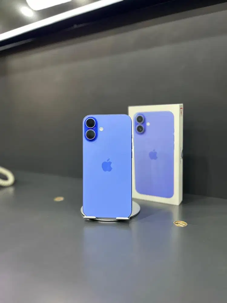 iPhone 16 Plus Ultramarine