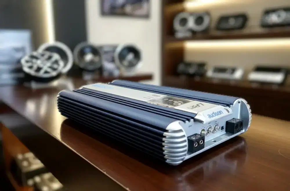 Power monoblock AUDISON LRX1-400
Made in ITALY,

Power soundstream