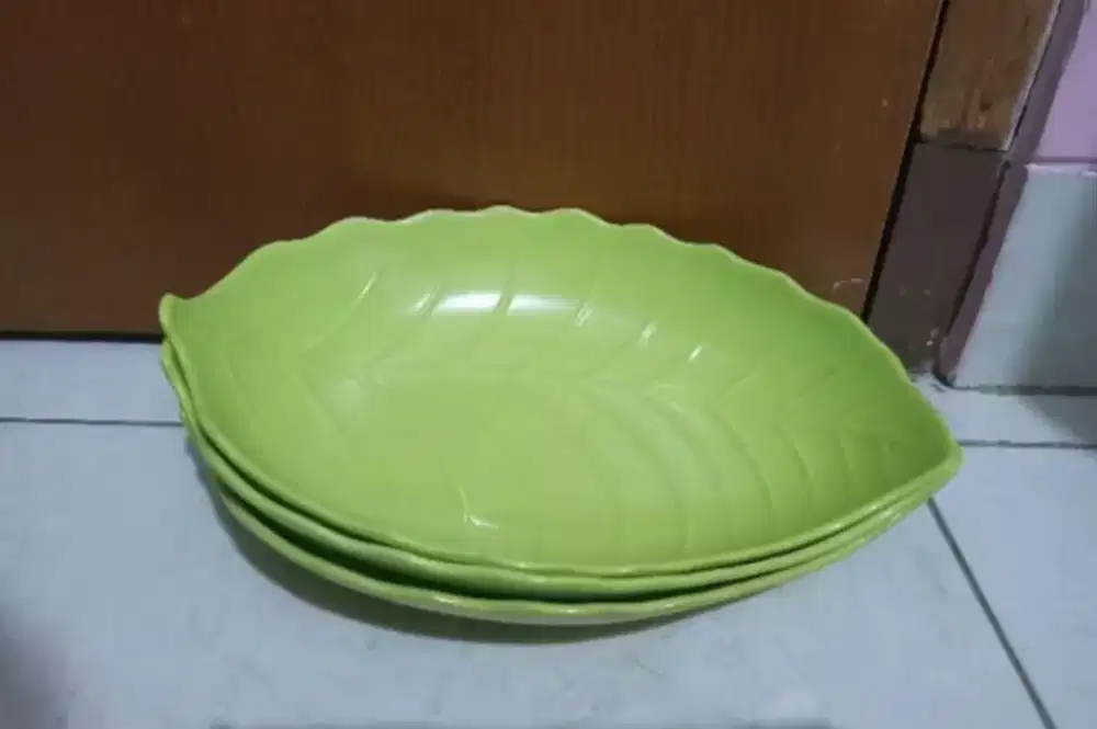 3 piring daun 10inch - melamin leaf series - golden dragon W2010