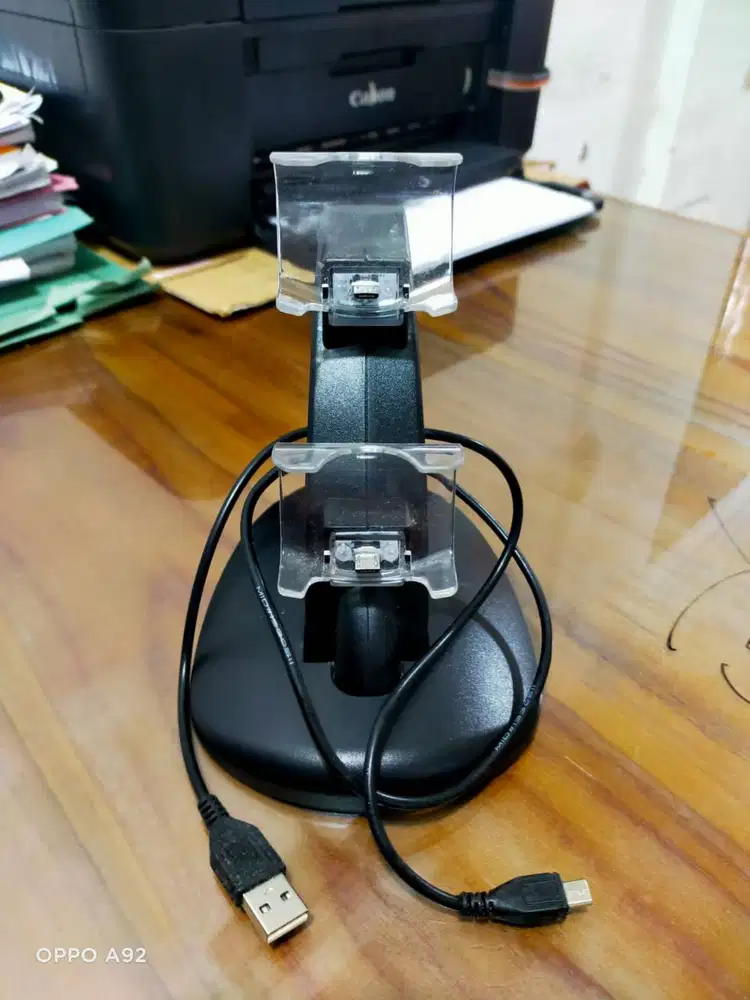 Dijual Cepat Charger Docking Stik PS4 Berfungsi  Normal
