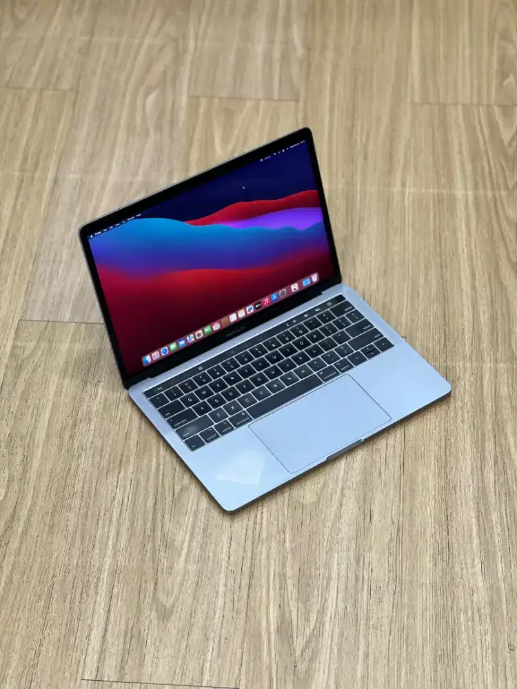 MacBook Pro 2019 13inch 8/256