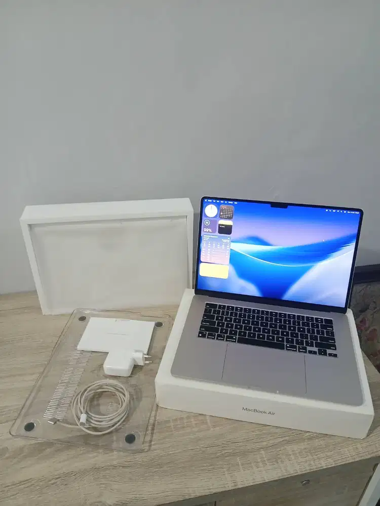 Macbook Air M3 15 inch iBox SSD 512GB RAM 8GB Fullset