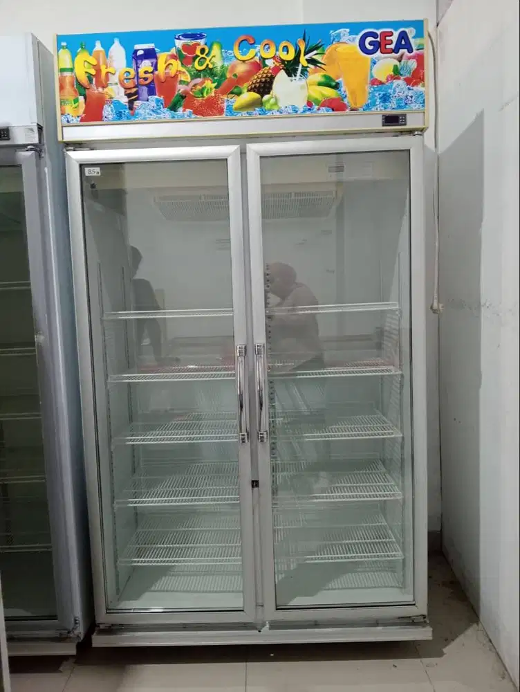 Showcase bekas murah merk GEA kapasitas 1000L normal mulus