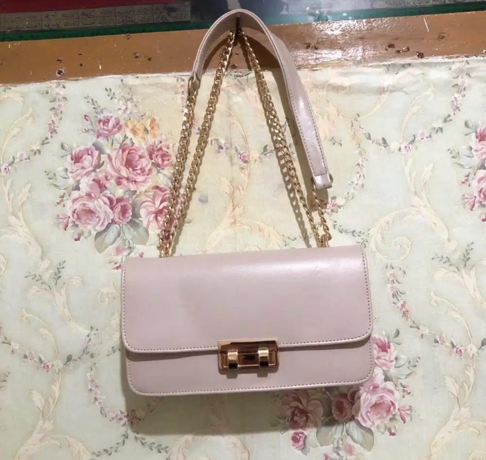 Damelia Celine Bag / Sling Bag Damelia