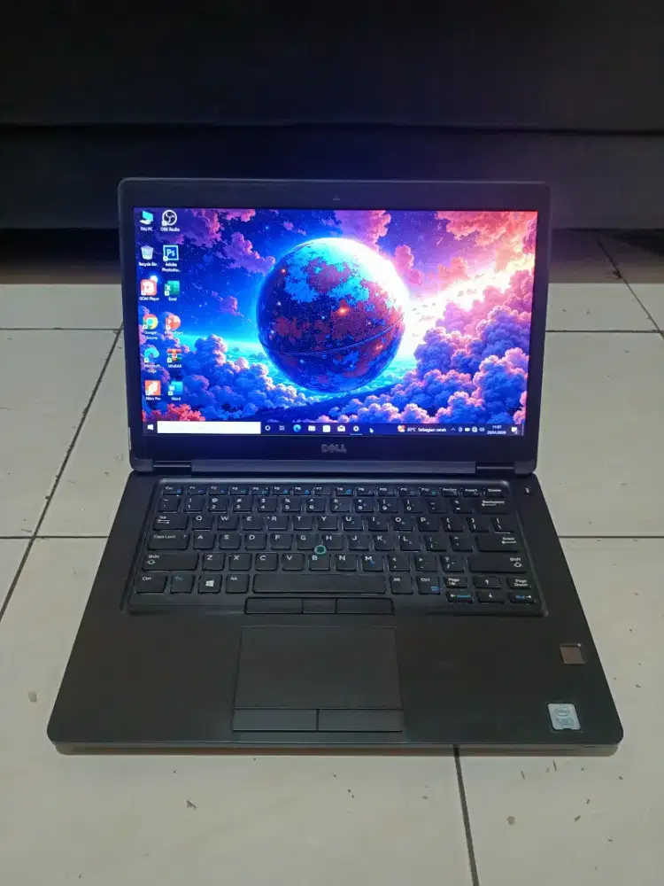 Dijual Dell Latitude 5480 intel core i5 gen7 ram 16/ nvme 500 gb