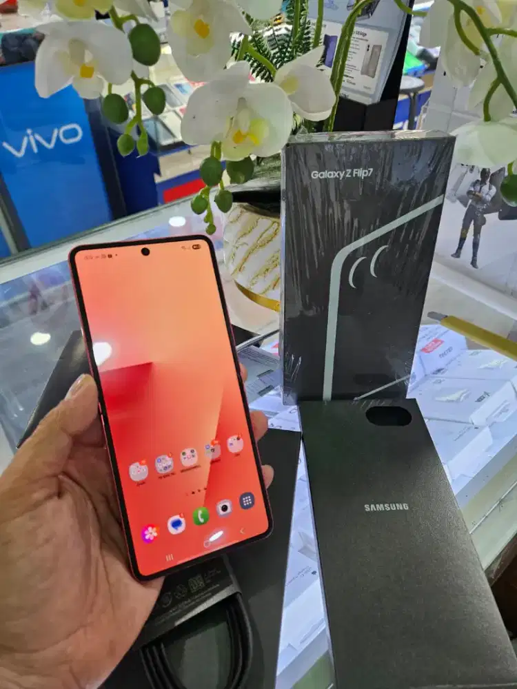 Samsung Z Flip 7 12/256GB