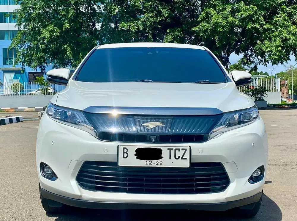 Toyota Harier 2.0 At Putih 2014