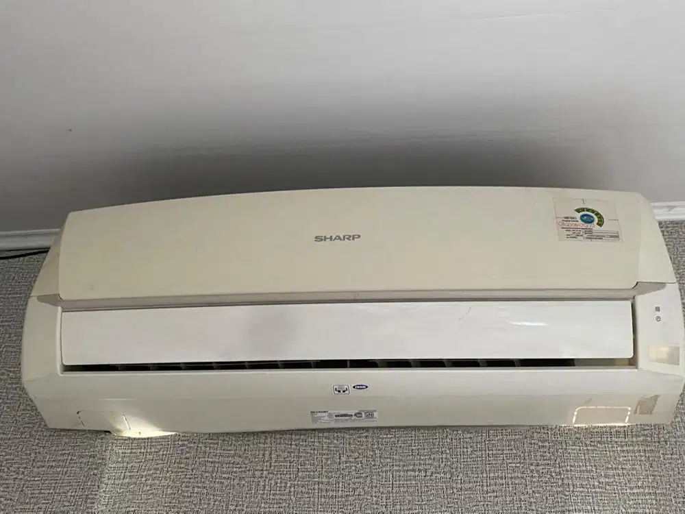 Di jual ac 1 setengh PK