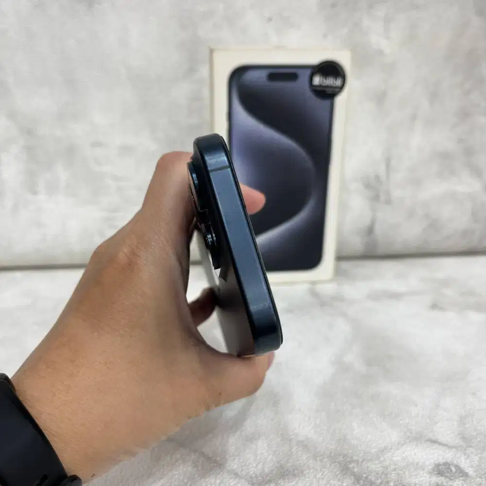 iPhone 15 Pro 128GB Blue Titanium second Resmi Indonesia
