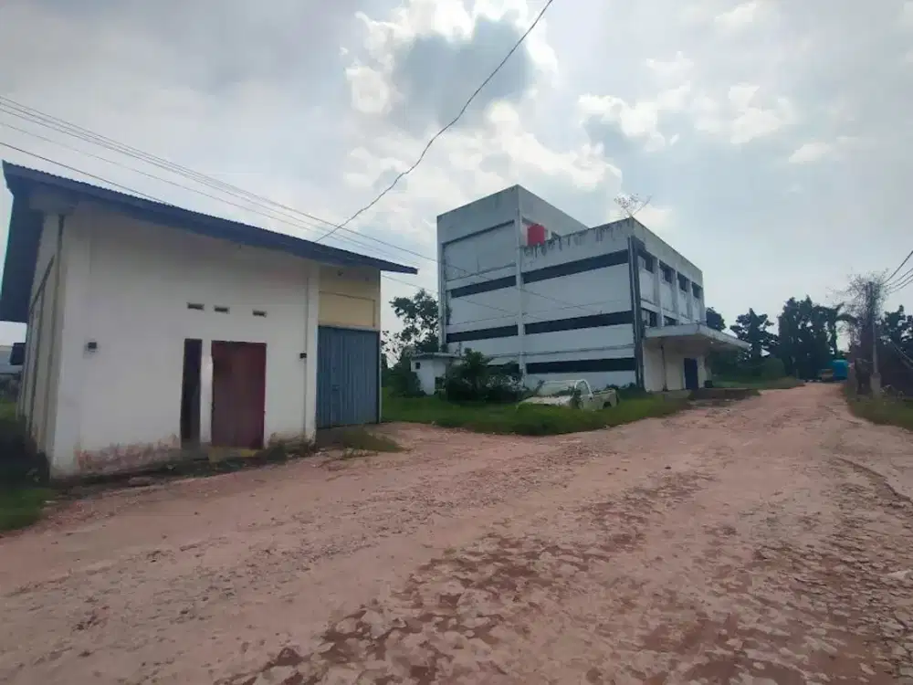 Gudang di Ayani 2 (Equator) + Tanah Samping 10x19