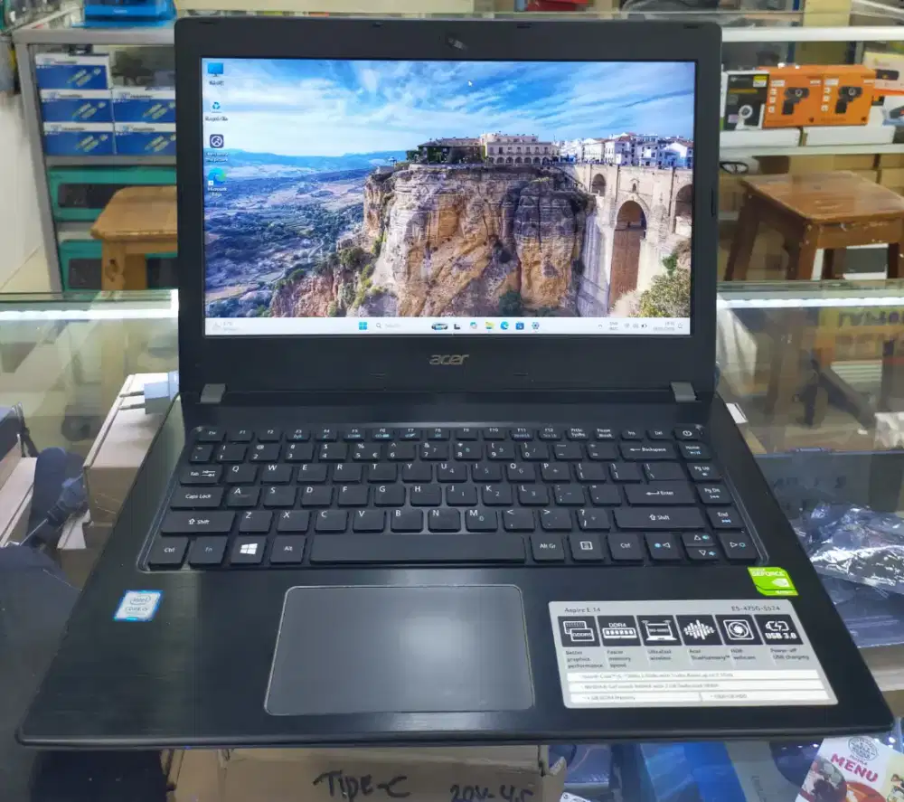 Laptop Acer Aspire E 14