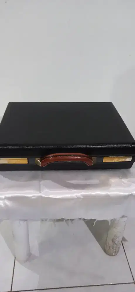Briefcase hardcase SAMONITE