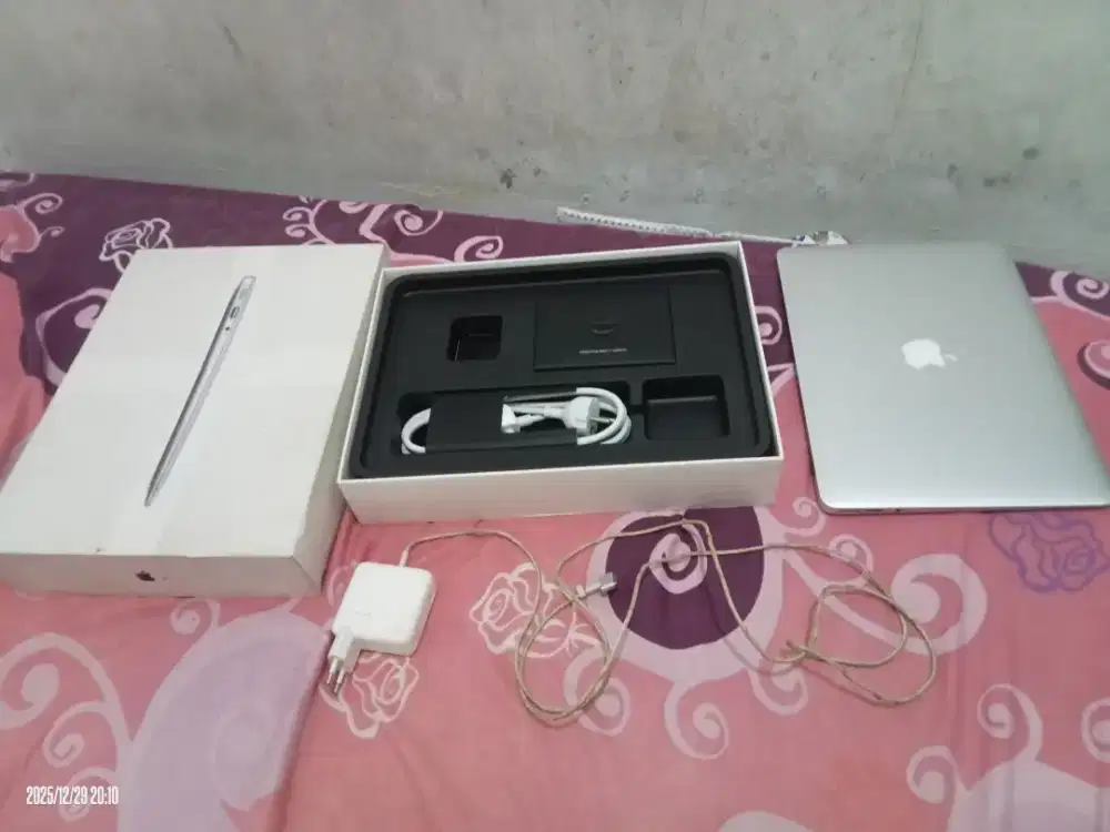 Jual BU MacBook Pro Retina 13 ,3 inc 16/256 Normal Fullset Siap Pakai