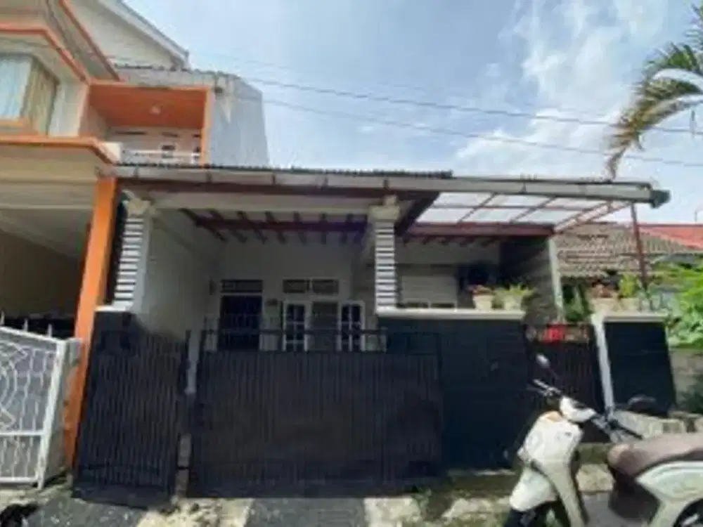 Dijual Rumah Komplek Bumi Rinjani 2 Lantai, Luas Bangunan 100M2, Kamar Tidur 3, SHM, bisa KPR, Taman Bumyagara Mustikajaya