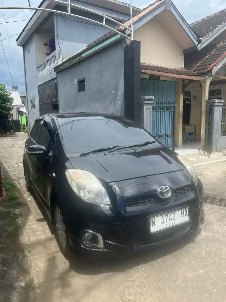 TOYOTA YARIS E AT 2013 N JATIM