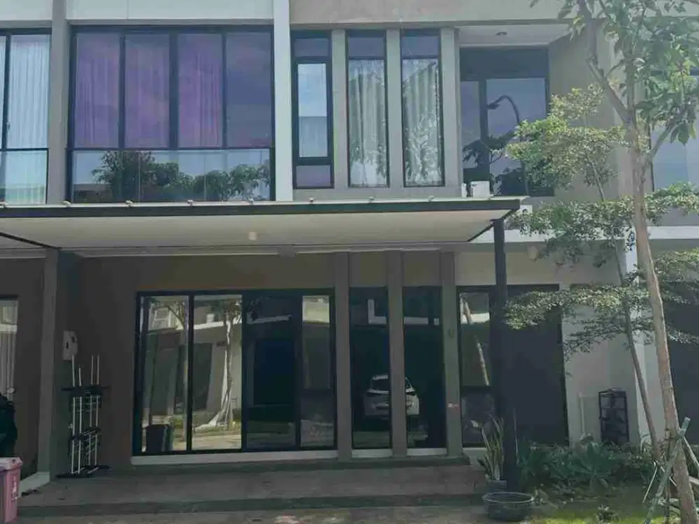 Dijual Rumah 2 Lt 8 x 10 m2 di Pik 2 Cluster California ada 3 kt 3 km shm hadap utara, carport 2 mobil, ada furniture, Ayo survei & nego yuk!?