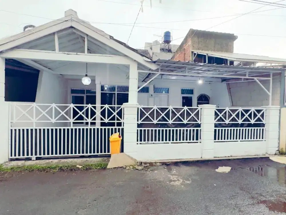 Dijual Rumah di Komp Bandung Inten Indah Lokasi Strategis.
