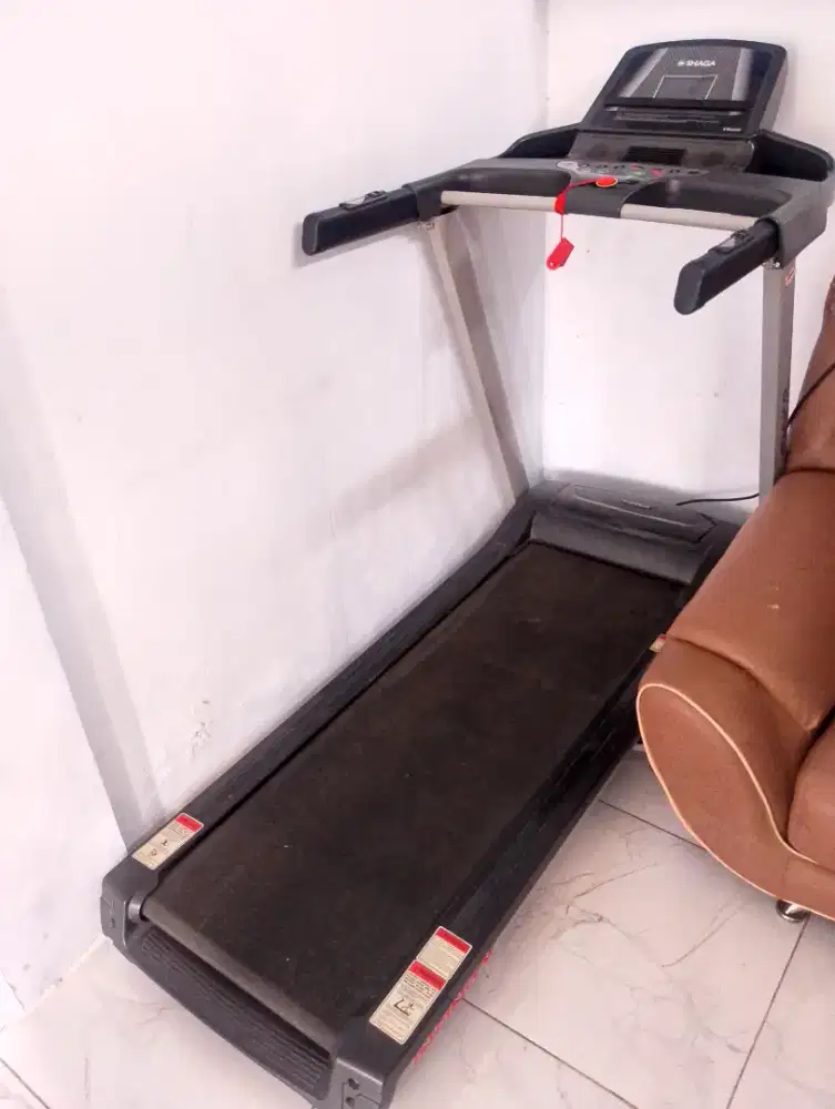 TREADMILL SHAGA BERKUALITAS