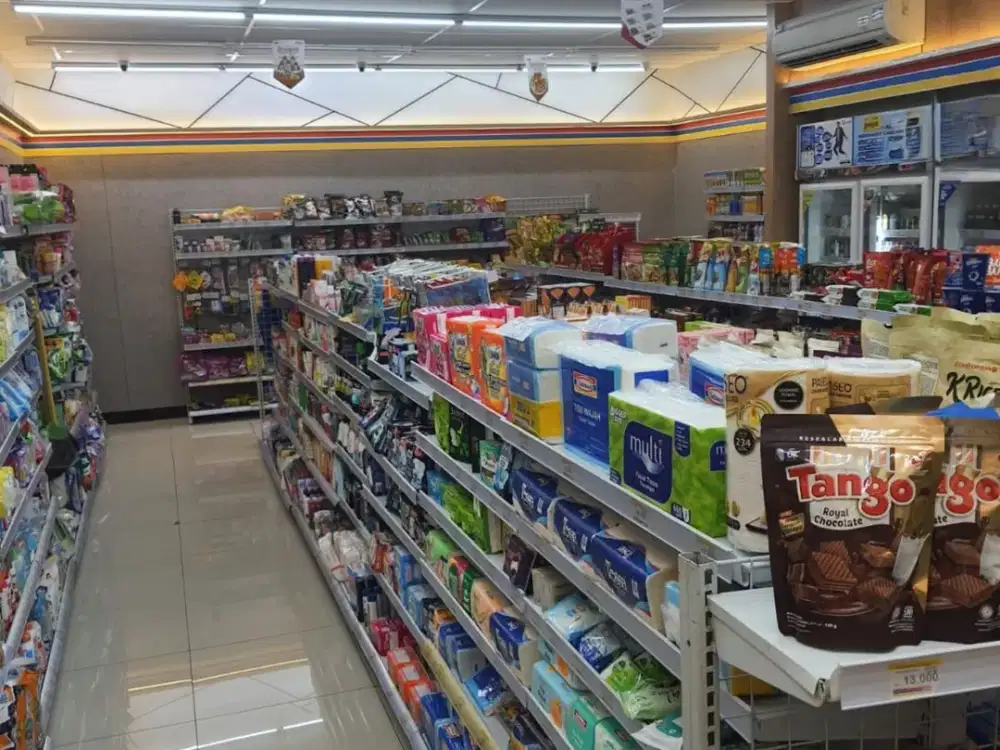 Ruko Kirana Boutique Office Kelapa Gading ada lift dan tersewa