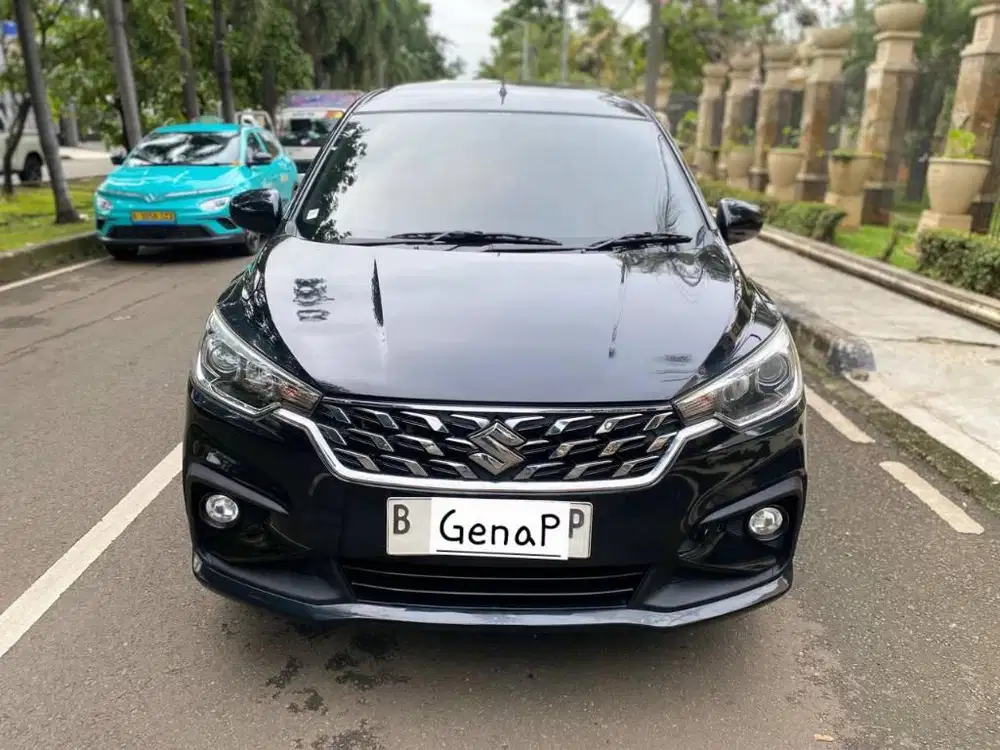 Ertiga GL 2023 MATIC DP10JT HITAM ISTIMEWA