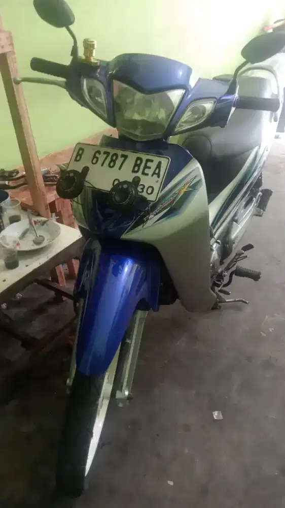 Di jual motor Honda karisma