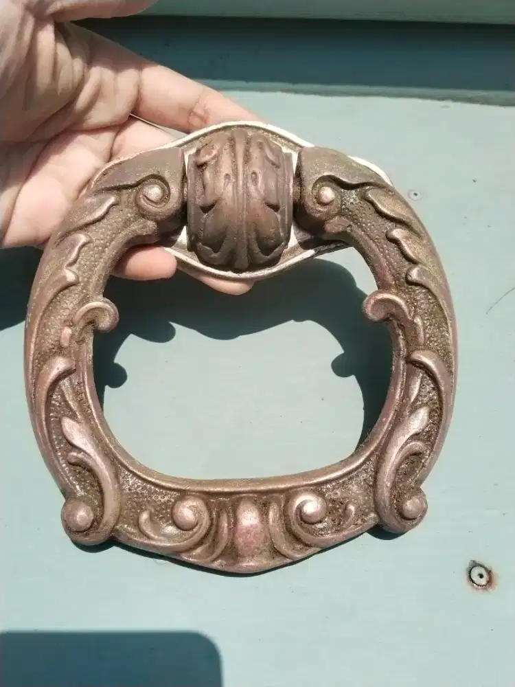 Ketukan pintu/knock door kolonial