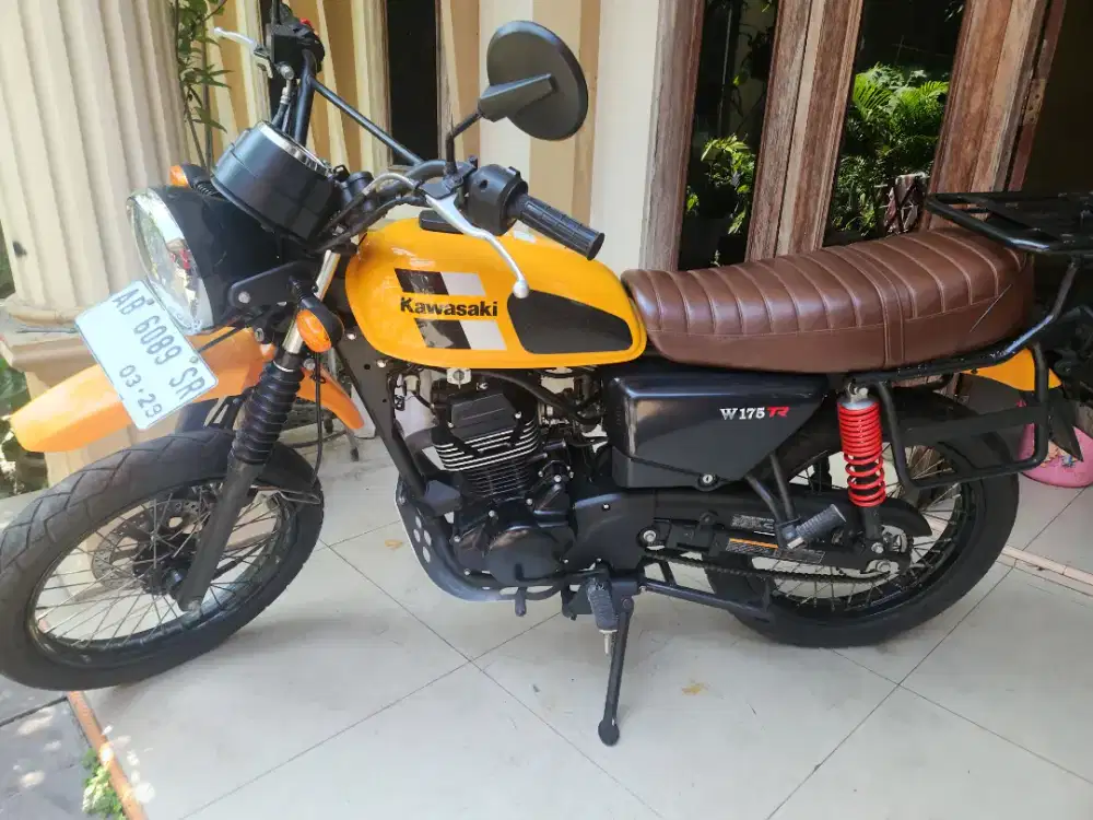 W 175 TR kuning 2020 Gbm bisa tunai atau kredit  w175