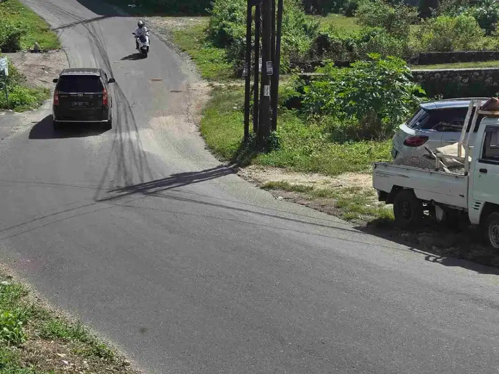 tanah pinggir jalan utama goa gong