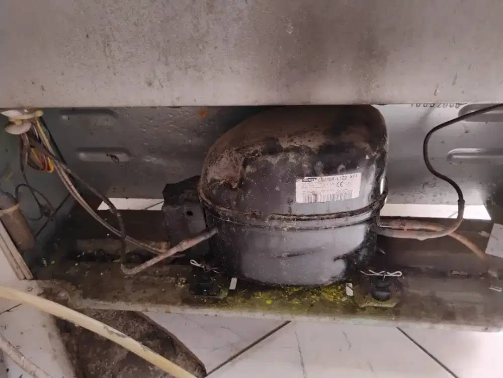 Kulkas Kompresor Kulkas 1 pintu merk SAMSUNG kondisi Oke Orisinil