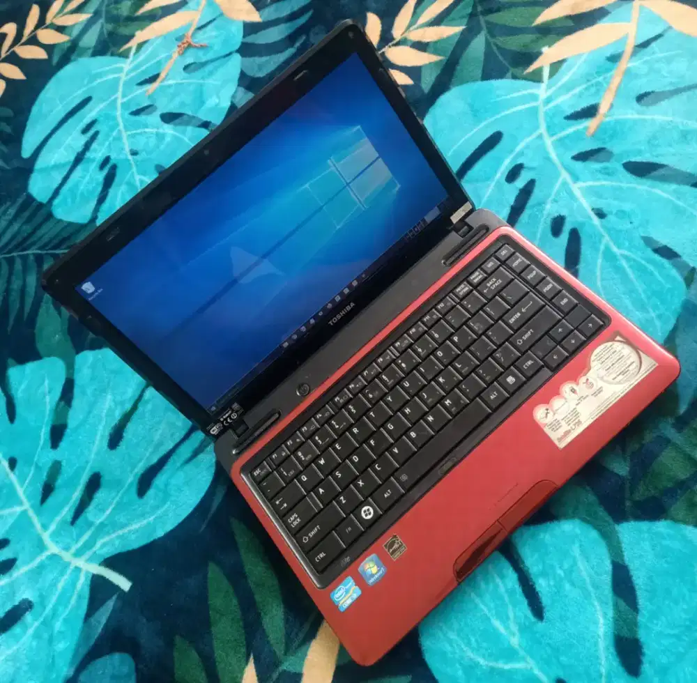 CORE i3 Laptop 14 inch TOSHIBA L735 NORMAL SEMUA